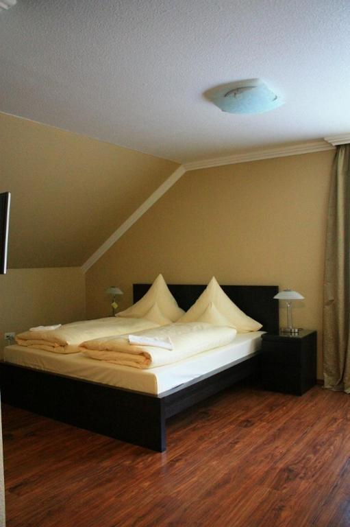 Bayerisches Landhaus Otel Bielefeld Oda fotoğraf
