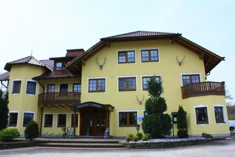 Bayerisches Landhaus Otel Bielefeld Dış mekan fotoğraf
